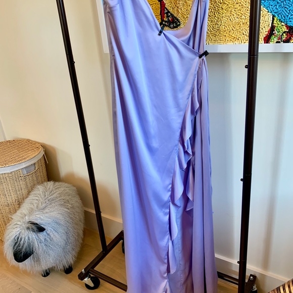 PRIVACY PLEASE Lavender Silk Wrap Dress (S) - Picture 5 of 8